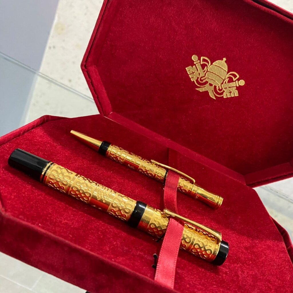 PlumaOro